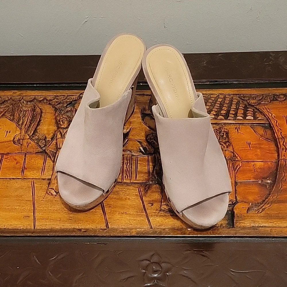 Marc‎ Fisher suede platform wedge sandals
